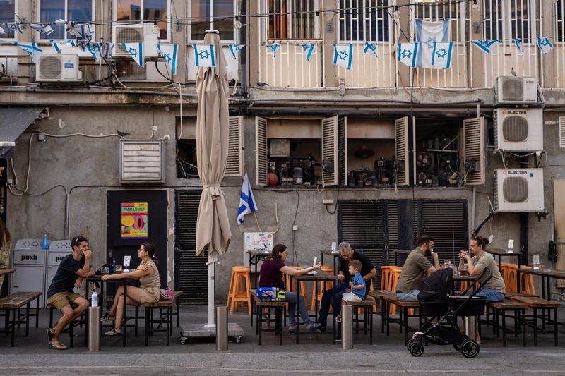 Israel's economy shrinks in first quarter but seen rebounding after Iran war