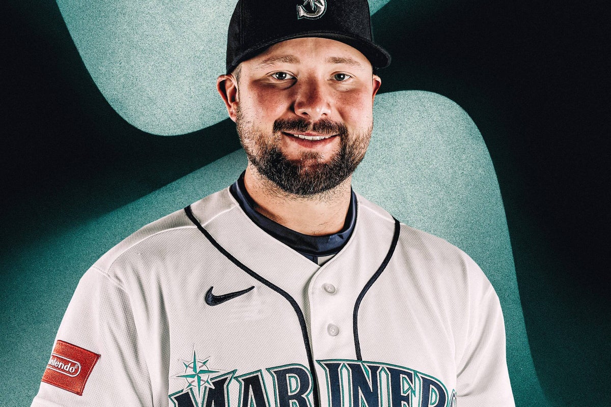 Cal Raleigh was in a 0-for-36 slump. Then he showered in his uniform and got two hits
