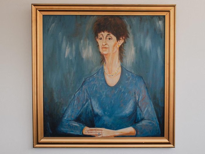 Mrs Mangel painting Painting of Mrs Mangel from Neighbours, a mostly blue composition in a golden frame.
