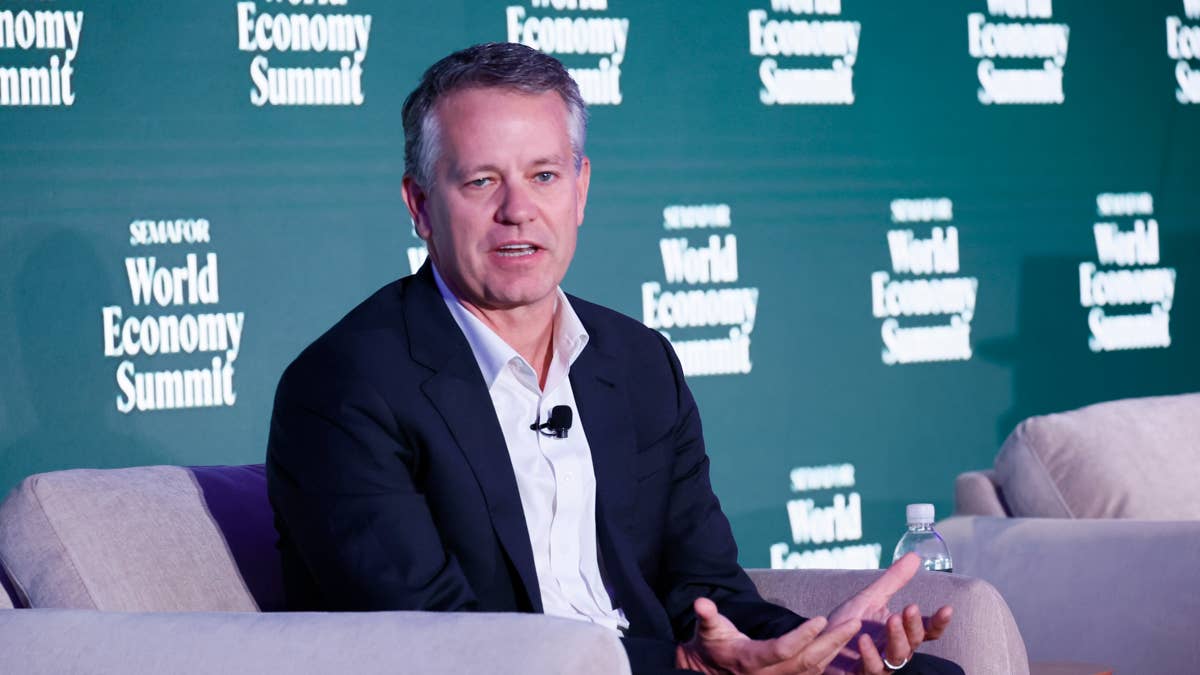 Walmart CEO sends shoppers troubling message on prices