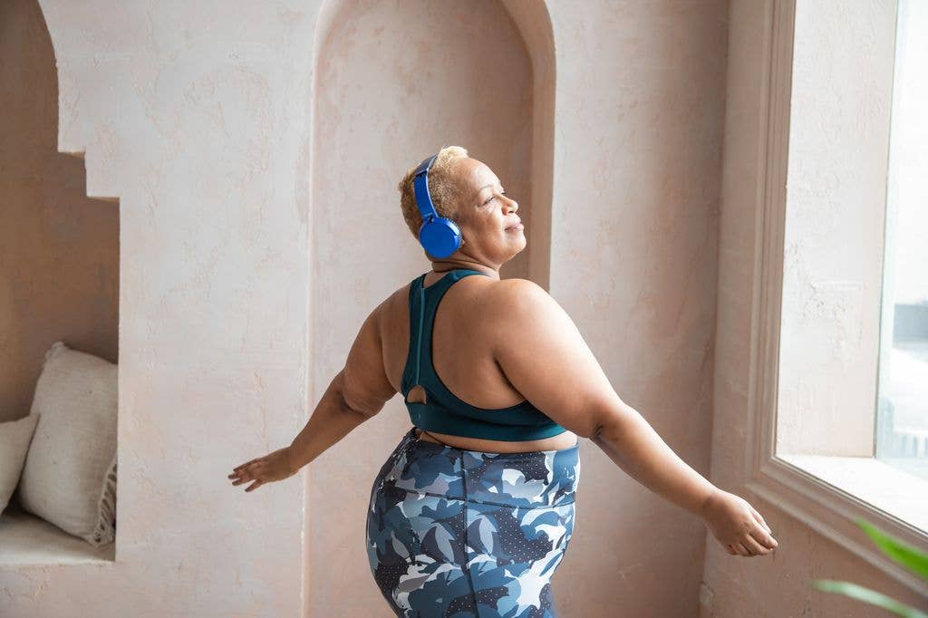 woman dancing