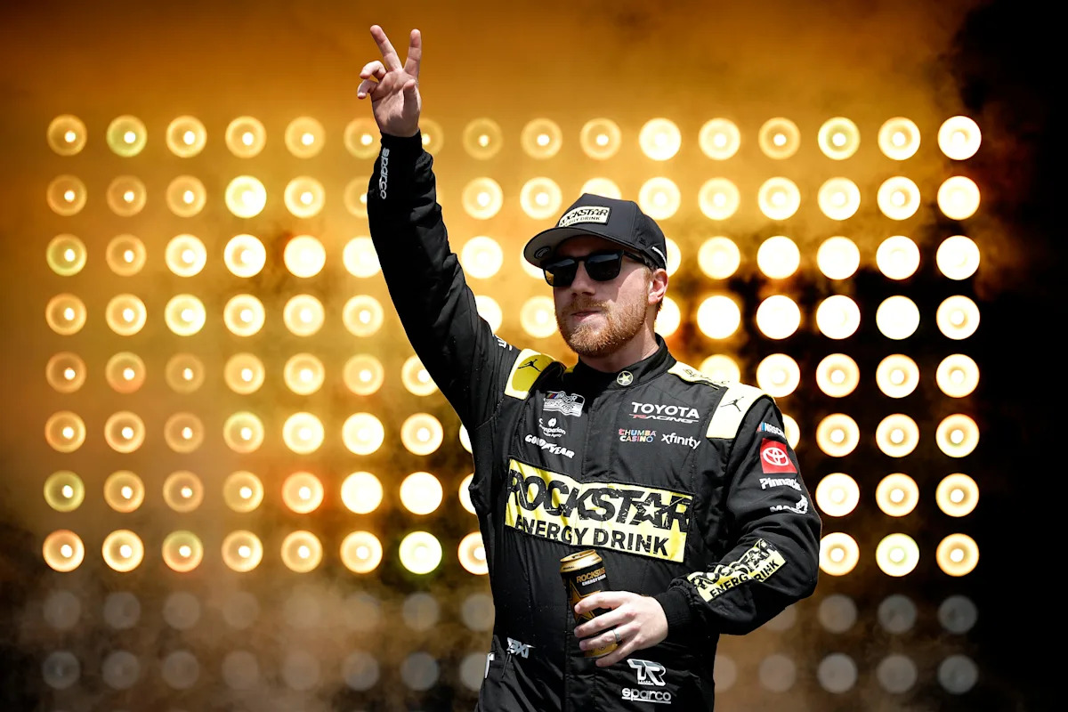 What channel is NASCAR Texas qualifying on today? Time, TV schedule, streaming info