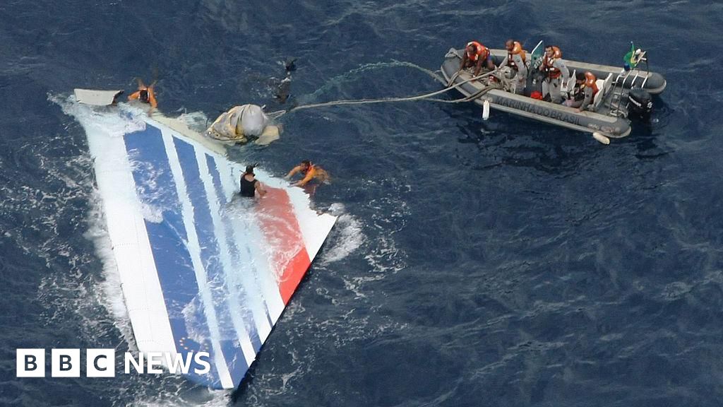 Air France and Airbus found guilty of manslaughter over 2009 plane crash - BBC