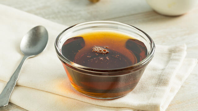It has a low glycemic index, so it does not spike blood sugar, but it is high in fructose. Agave syrup (Photo: Shutterstock) It has a low glycemic index, so it does not spike blood sugar, but it is high in fructose. Agave syrup