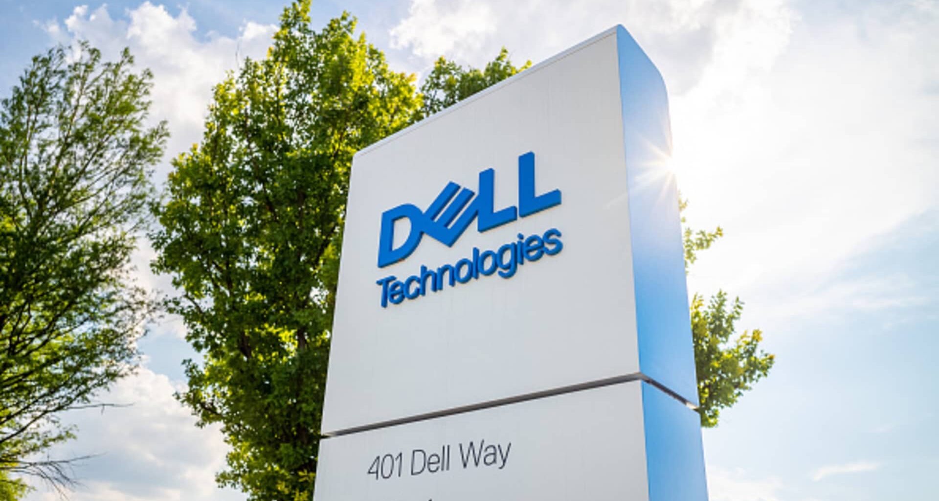 Stocks making the biggest moves after hours: DELL, AEO, GAP
