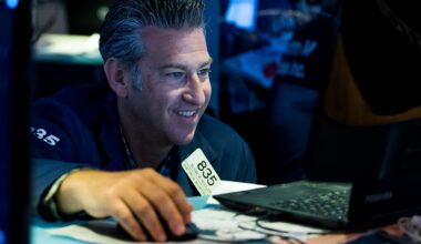 3 themes that drove stocks to another record week — and a banner month