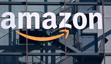 Amazon's top health exec is stepping down, will be replaced by Amwell co-founder