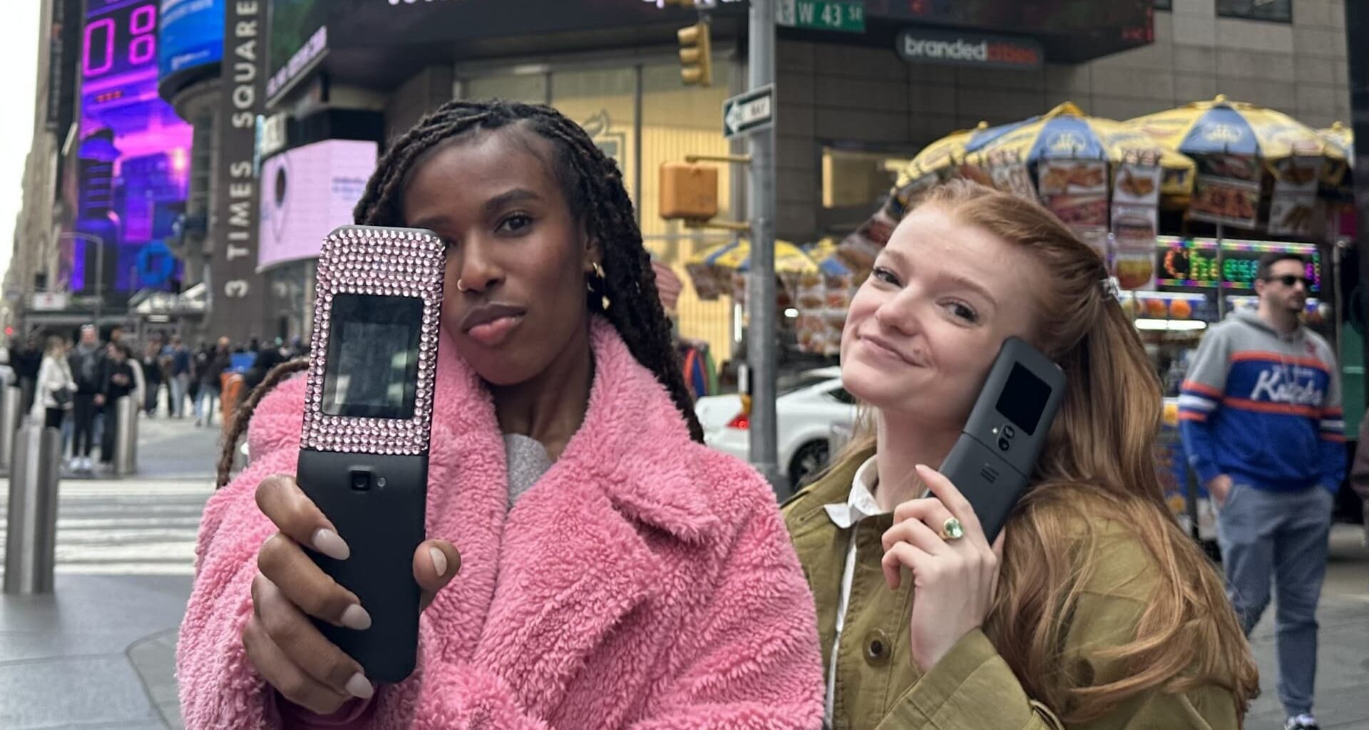 We switched to flip phones for 4 days as a smartphone detox