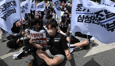 Samsung Electronics shares rally 6% after union suspends strike following tentative wage deal