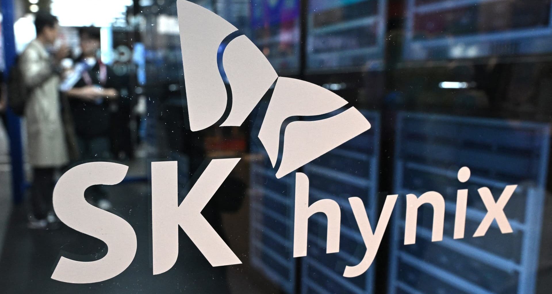 SK Hynix shares surge to hit $1 trillion valuation