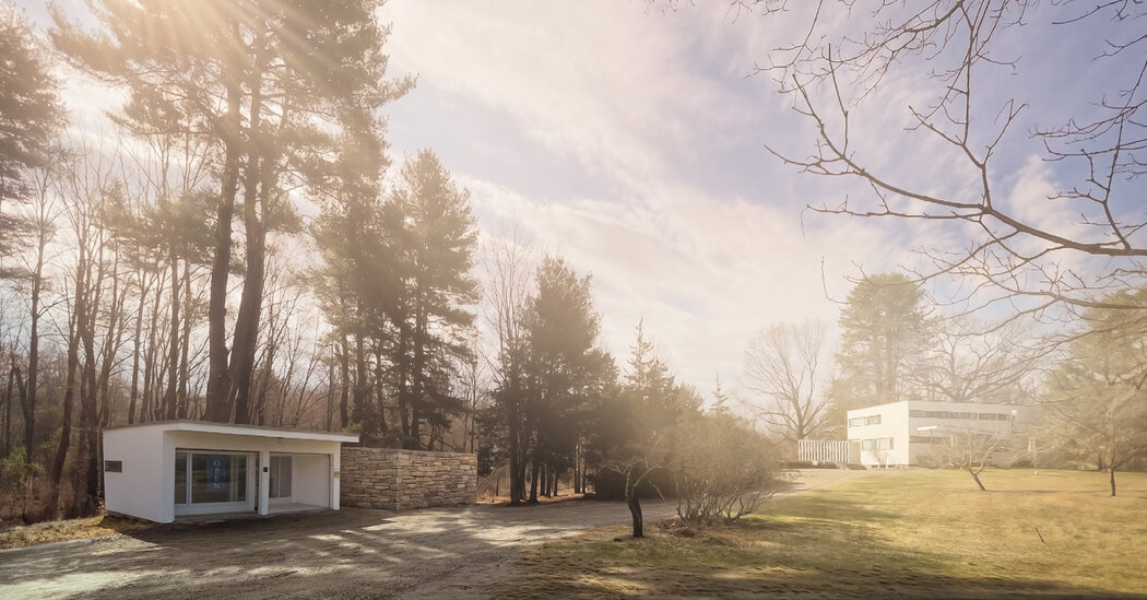 This Professor Won the ‘Bauhaus Bathroom’ Design Competition for the Gropius House