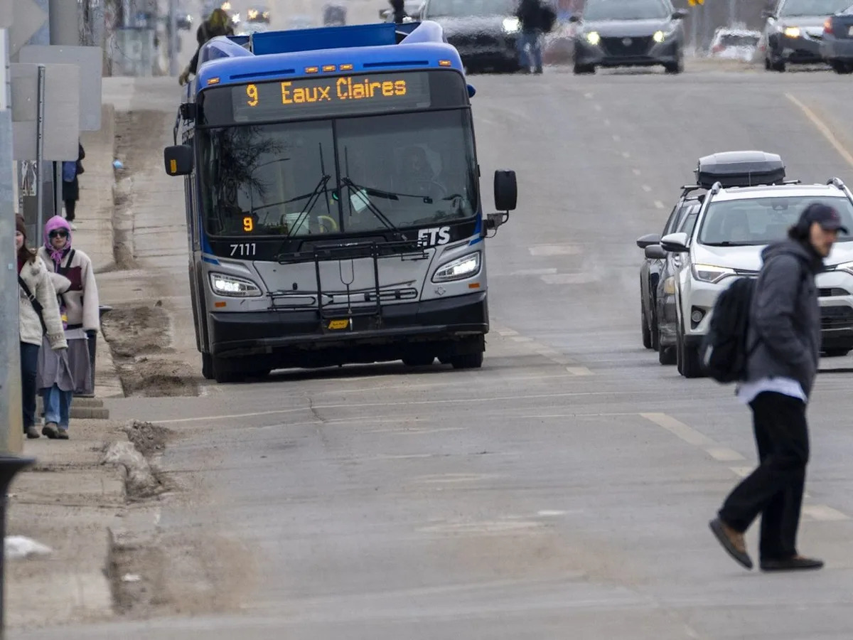 'Desperately needed': Edmonton looks at spending big bucks on replacing buses