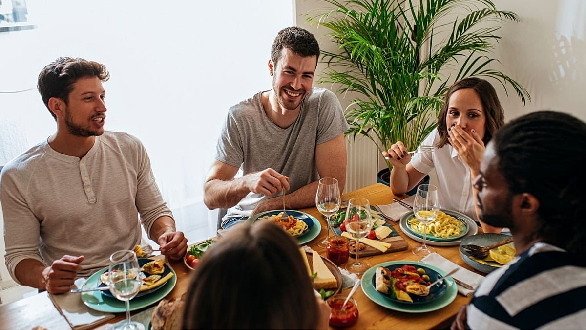 Irregular eating patterns linked to higher risk of depression, study finds
