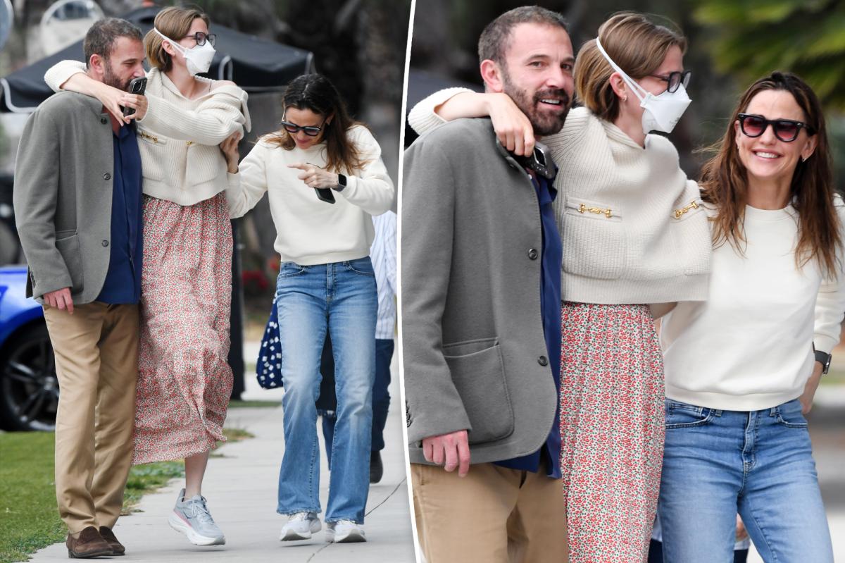 Ben Affleck, Jennifer Garner reunite to daughter Violet, 20, to urgent care