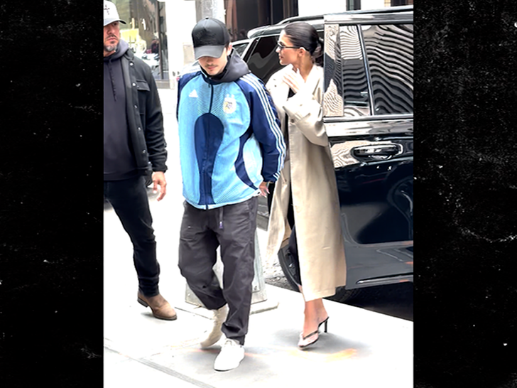 050326_timothee_chalamet_kylie_jenner_primary_v2