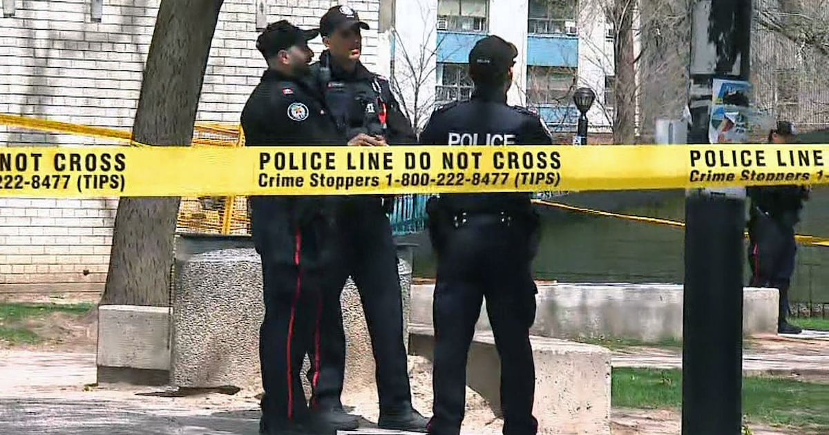 Stabbing suspect dead after being involved in accident while fleeing scene: Toronto police