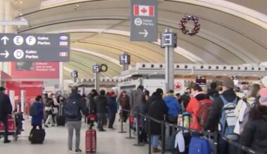 Ottawa's push for air passenger rights reform
