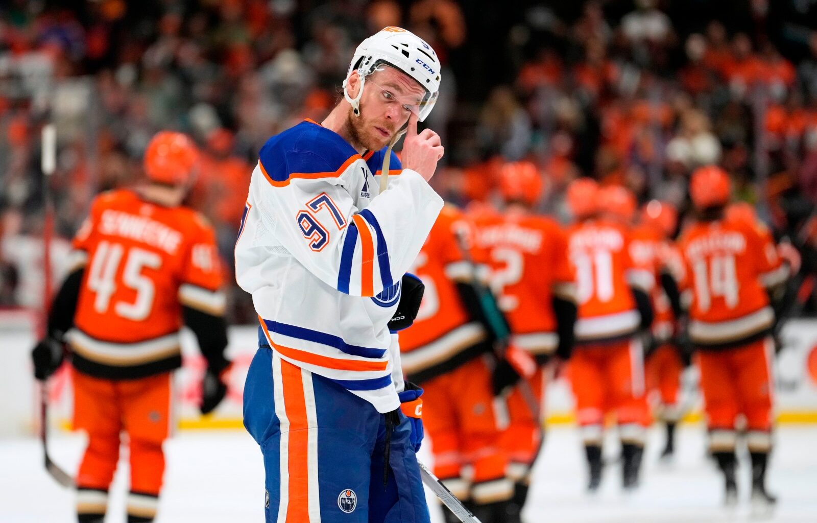 Oilers need some new players after early playoff ouster, GM Stan Bowman says – Winnipeg Free Press
