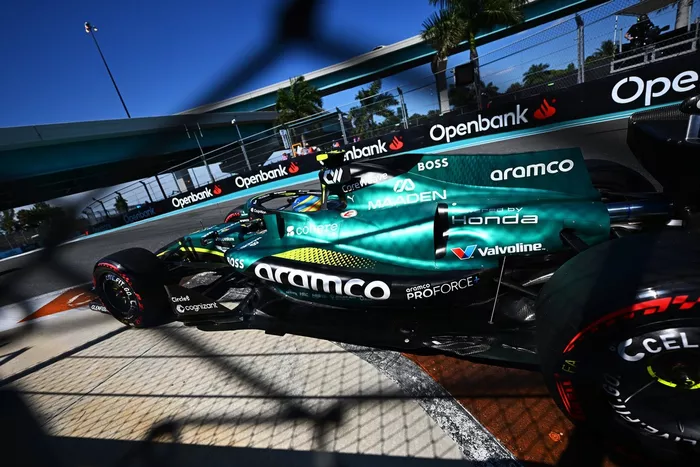 Fernando Alonso, Aston Martin Racing
