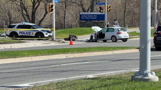 Motorcyclist in serious condition after collision with car in Ottawa's west end