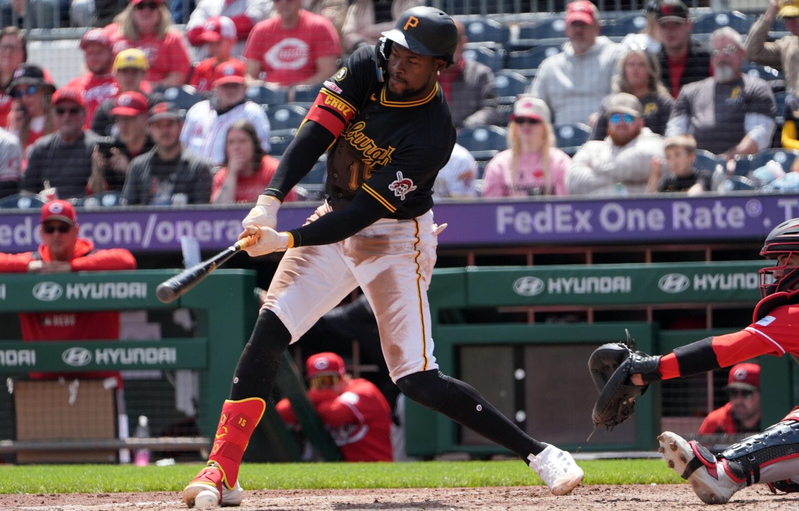 Cruz delivers go-ahead hit in the 8th as Pirates top Reds 1-0 to complete a 3-game sweep – Winnipeg Free Press