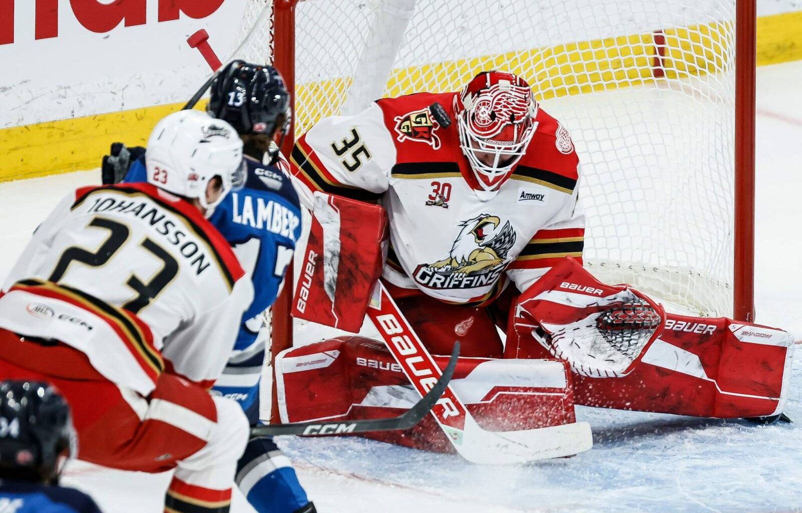 Griffins blank Moose to even series – Winnipeg Free Press