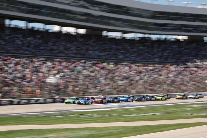 Carson Hocevar, Spire Motorsports, Ty Gibbs, Joe Gibbs Racing