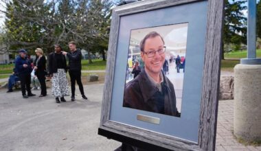 Barrhaven vigil commemorates 'crossing guard with the friendly smile'