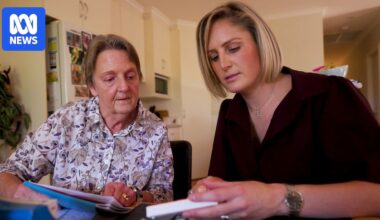 Pharmacists turn patients away for home medicine reviews due to funding caps
