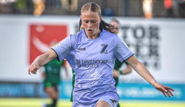 Elyse Bennett on Debut