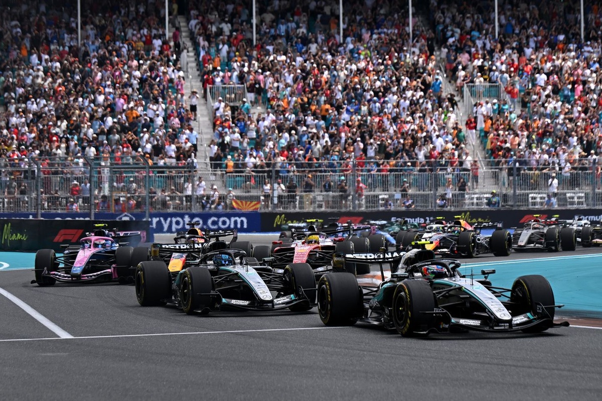 Mercedes poor starts “not acceptable” if we want to win F1 world titles