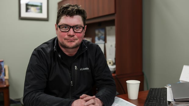 As Ottawa promises major investments in N.W.T., Hay River pitches itself as transportation hub
