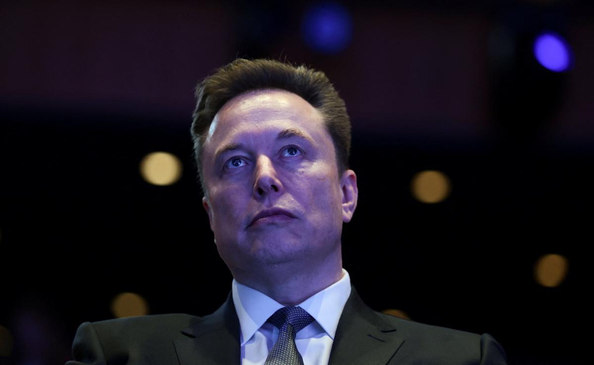 Elon Musk says saving for retirement 'won't matter.' I'm not banking on it.