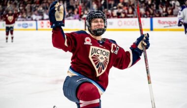 Marie-Philip Poulin adds to her legend, buries triple OT goal to lift Victoire over Frost
