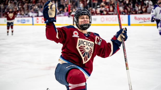 Marie-Philip Poulin adds to her legend, buries triple OT goal to lift Victoire over Frost