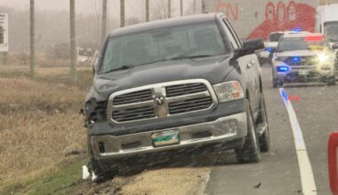 Crash involving cyclist shuts stretch of Dugald Road in Winnipeg