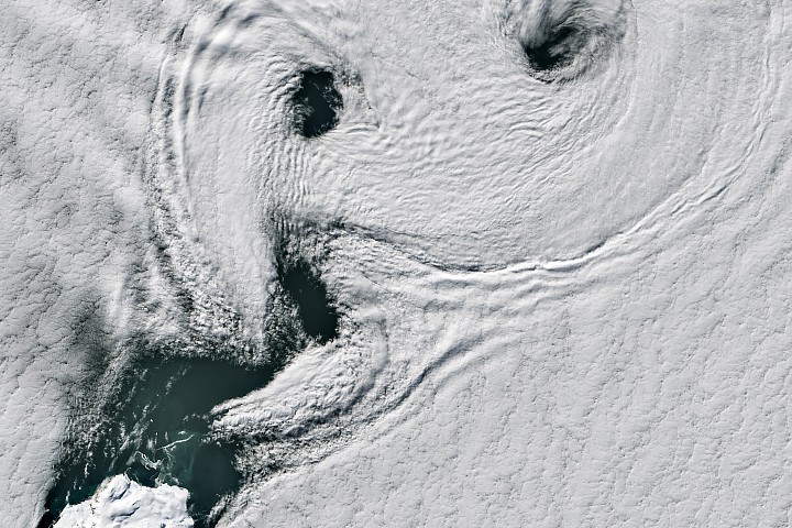 A Sea of Spinning Clouds