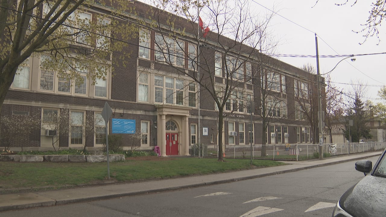 Front of an elementary school