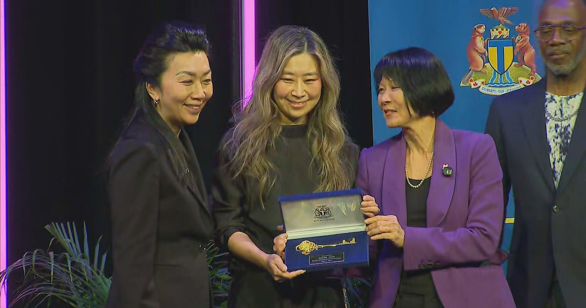 Maggie Kang receives key to Toronto