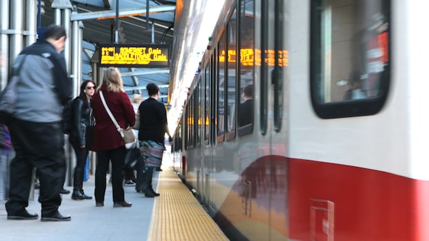 Calgary Transit considering fare structure changes