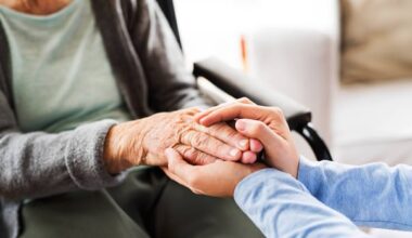 Caregivers in Canada are 'caught in a vicious cycle,' new report finds