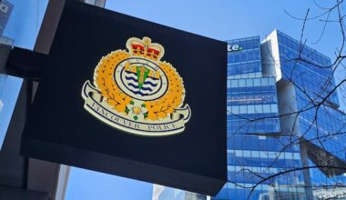 Vancouver police jail guard sentenced to house arrest after assaulting detainees