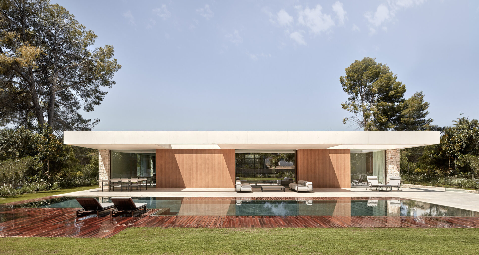 House in La Cañada / Ramón Esteve Estudio