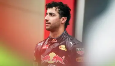 Daniel Ricciardo braced for imminent motorsport paddock return