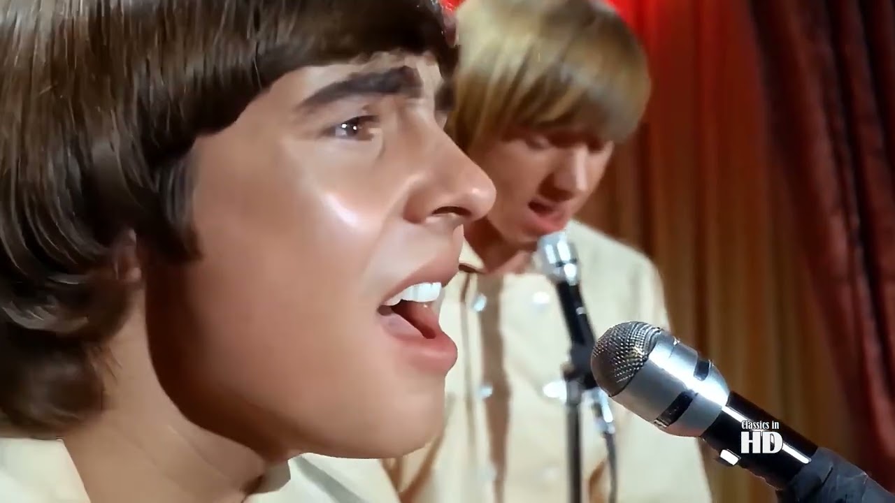 The Monkees - I'm a Believer HD - YouTube