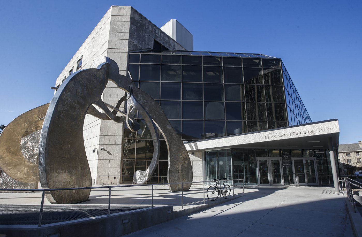 Former Winnipeg hockey coach sentenced to 6 years for sex assault of player