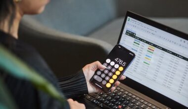 Are Canadians reaching their 'breaking point'? New data shows more people filing for insolvency