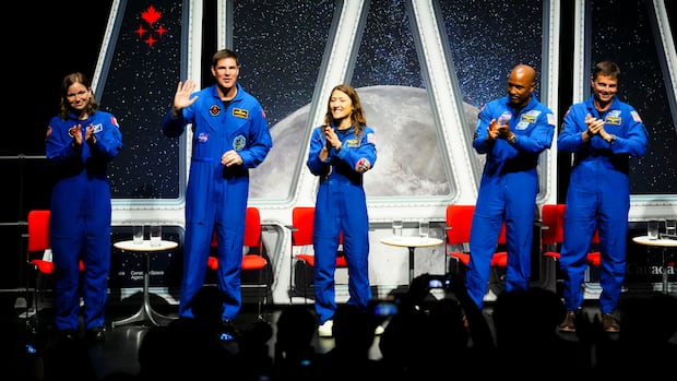 Artemis II crew gets hero's welcome at Canadian Space Agency in Quebec