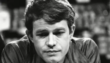 Coronation Street legend dies aged 89 as tributes pour in for star