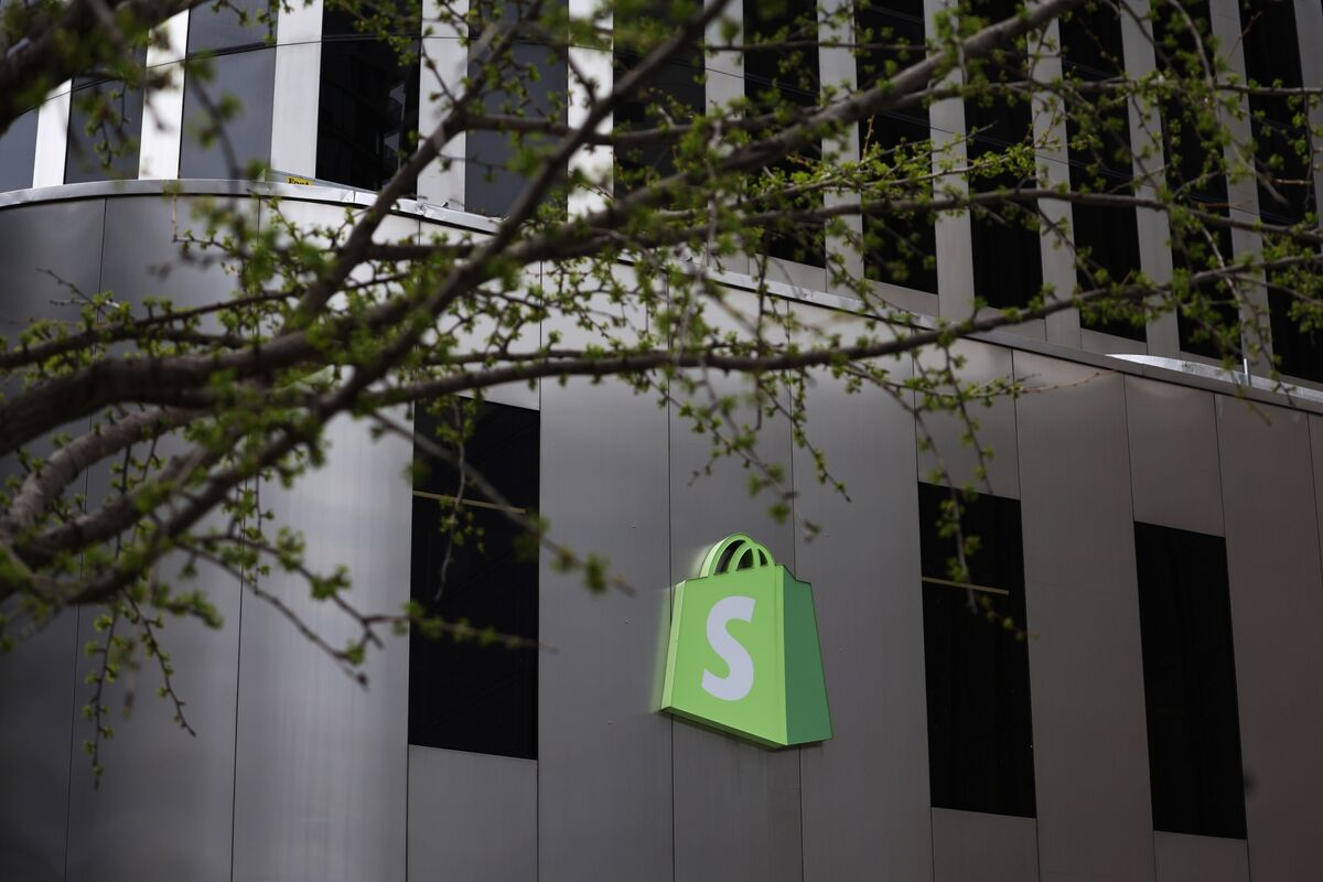 Thrive Capital Invests $100 Million in Shopify, Betting on AI in E-Commerce